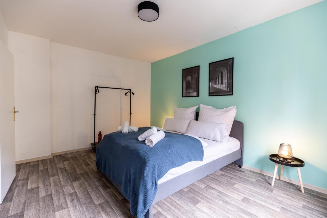 Appartamento Perfekt Fuer 2! Wifi/ Netflix Duisburgo Esterno foto