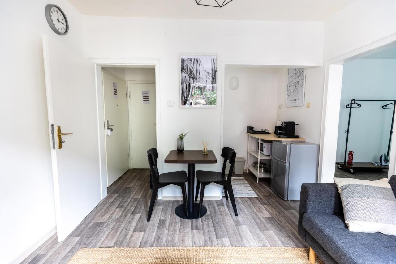Appartamento Perfekt Fuer 2! Wifi/ Netflix Duisburgo Esterno foto